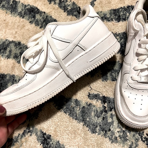 Excellent condition AF1s - Picture 2 of 4